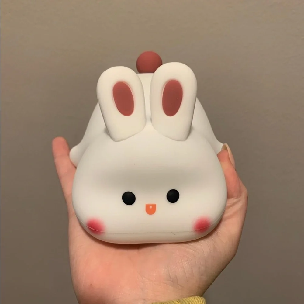 Bunny pat pat lamp